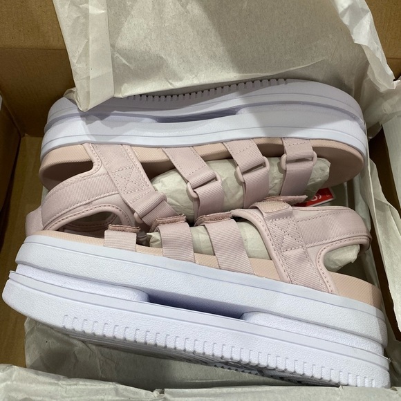 Nike Icon Classic Platform Sandals - Picture 11 of 14